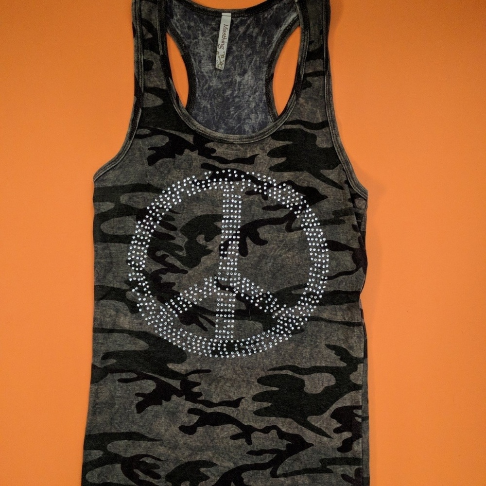 Camo ribbed peace tank